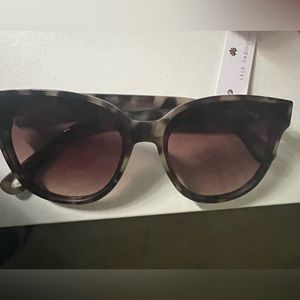 Lele sadoughi sunglasses